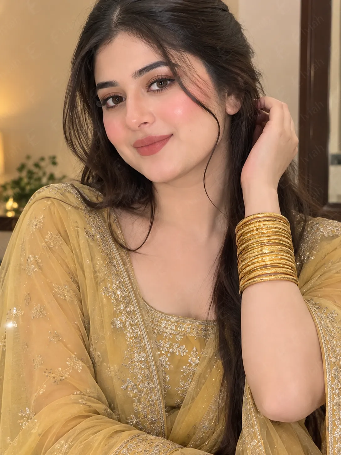 Classic Gold Texture Bangle Set (3)