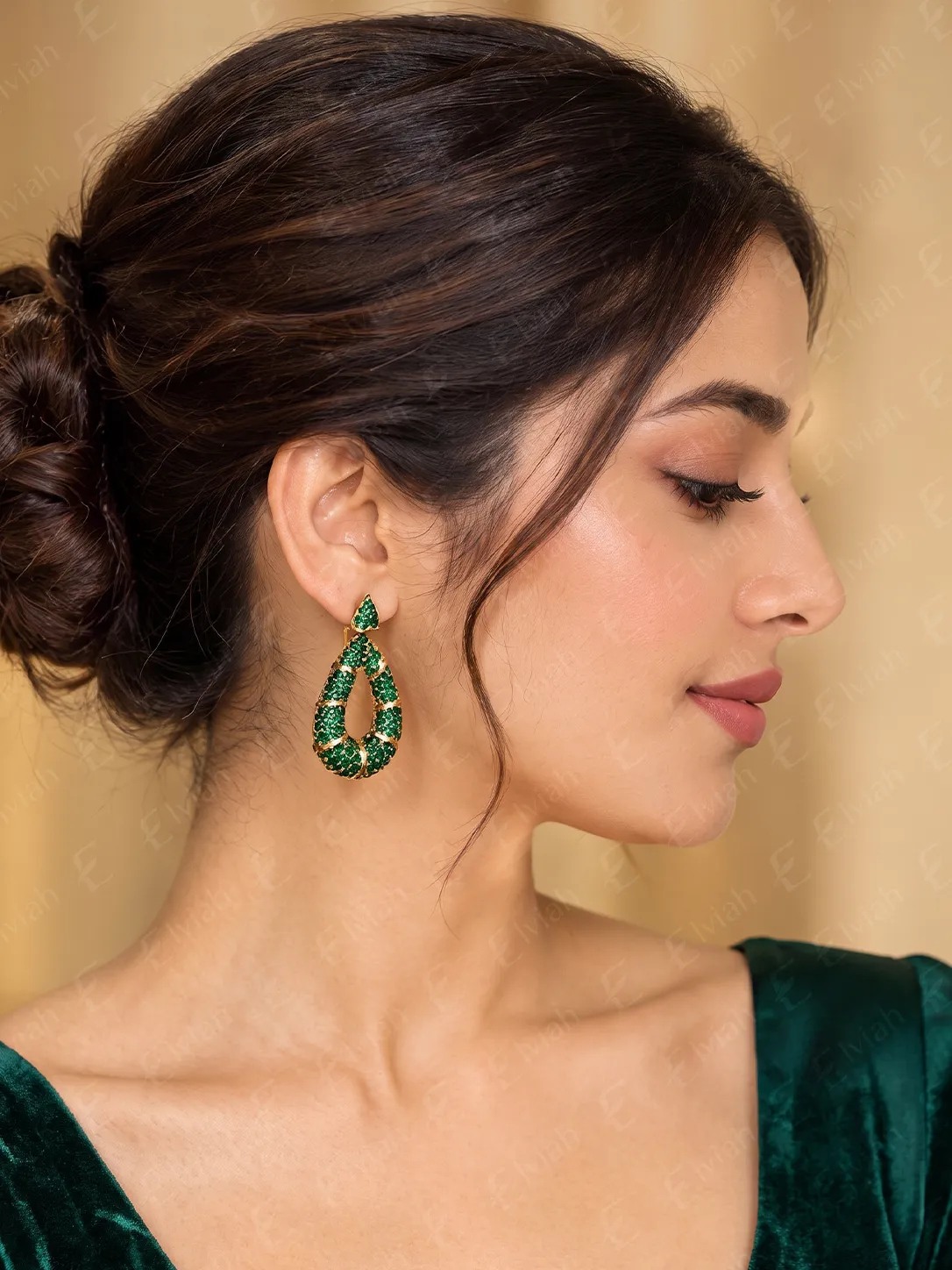Emerald Teardrop Crystal Earrings (4)