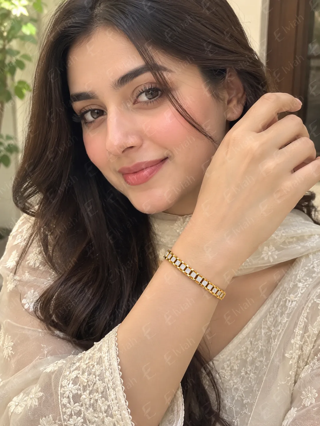 Golden Crystal Link Bracelet (2)