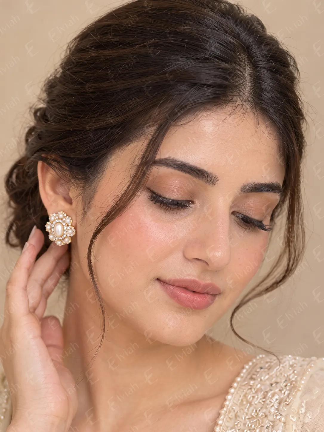 Pearl Blossom Crystal Stud Earrings (7)