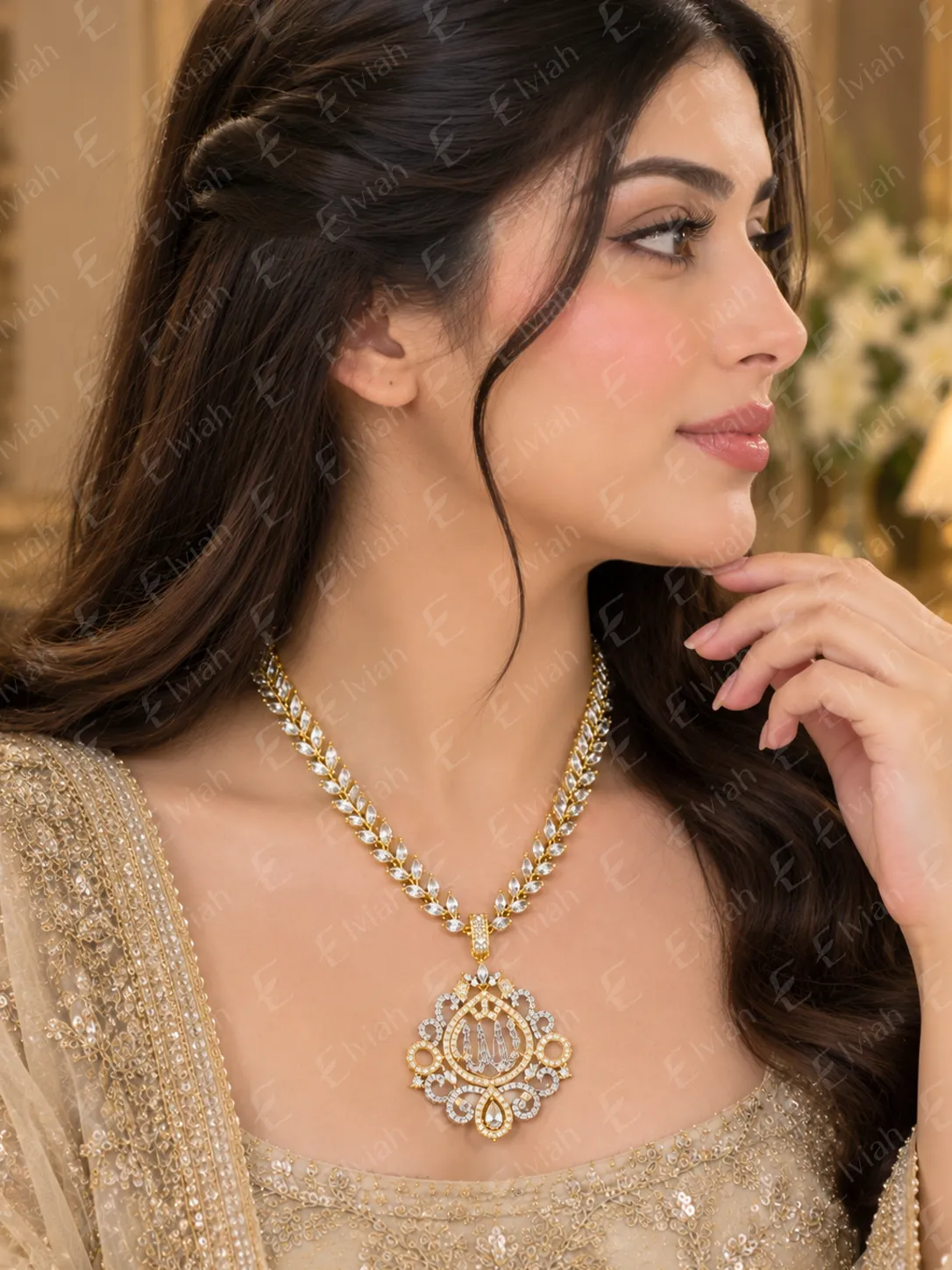 Royal Filigree Pendant Necklace (5)